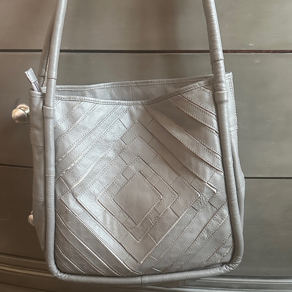 Chic Silver Women's Shoulder Bag